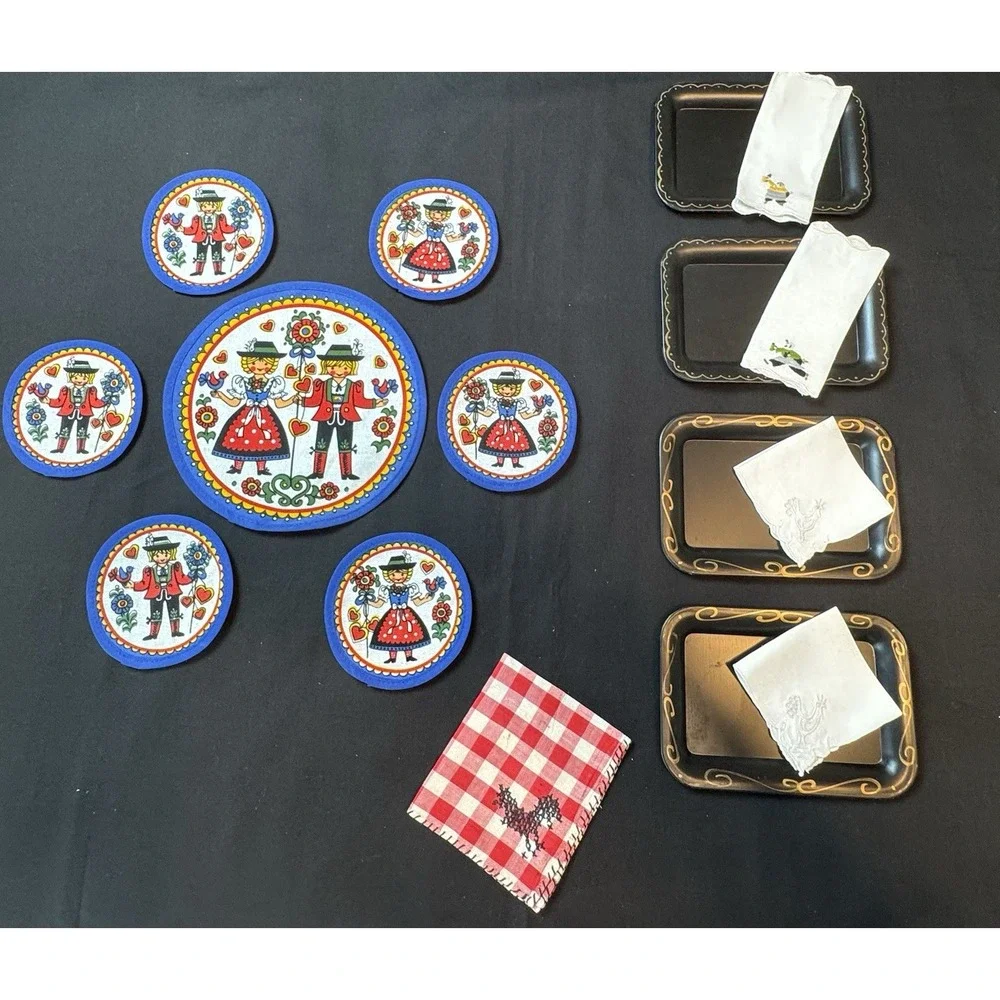Lot Of Folk Art Tableware Fabric German Coasters 4 Mini Trays Cloth Napkins